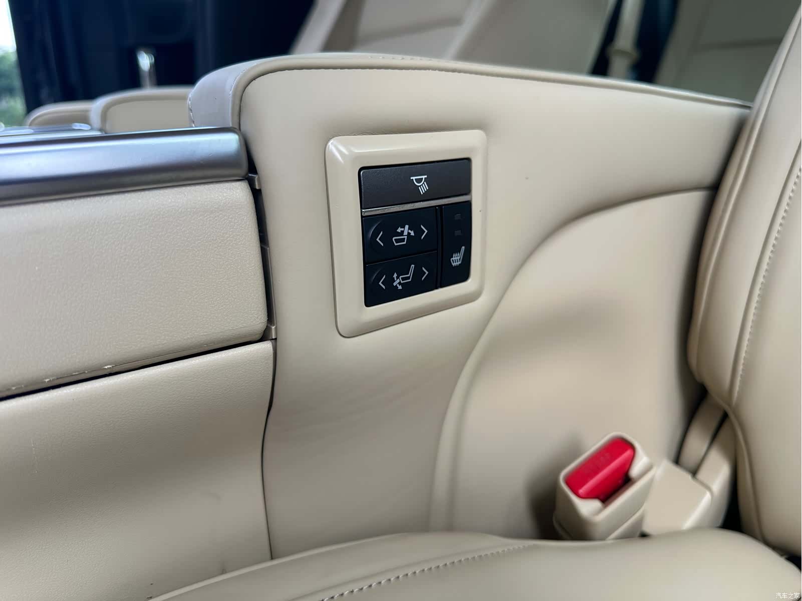 Toyota Alphard, 2019 13