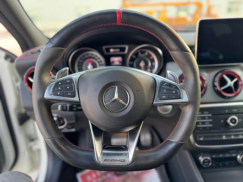 Mercedes-Benz GLA AMG