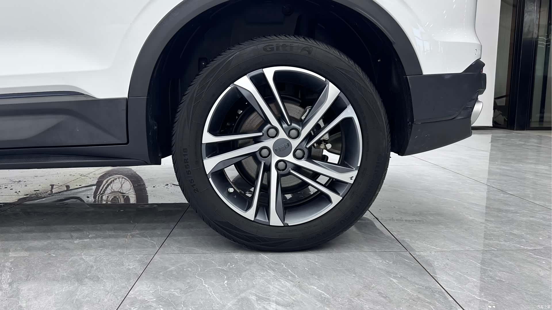 Geely Coolray, 2022 16