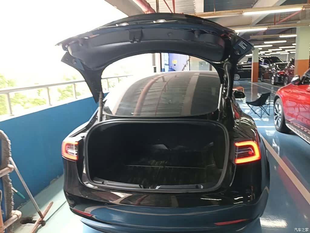 Tesla Model 3, 2023 19