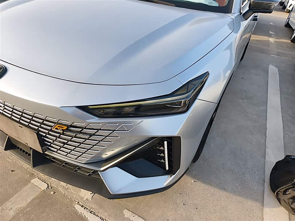 Changan UNI-V Smart iDD