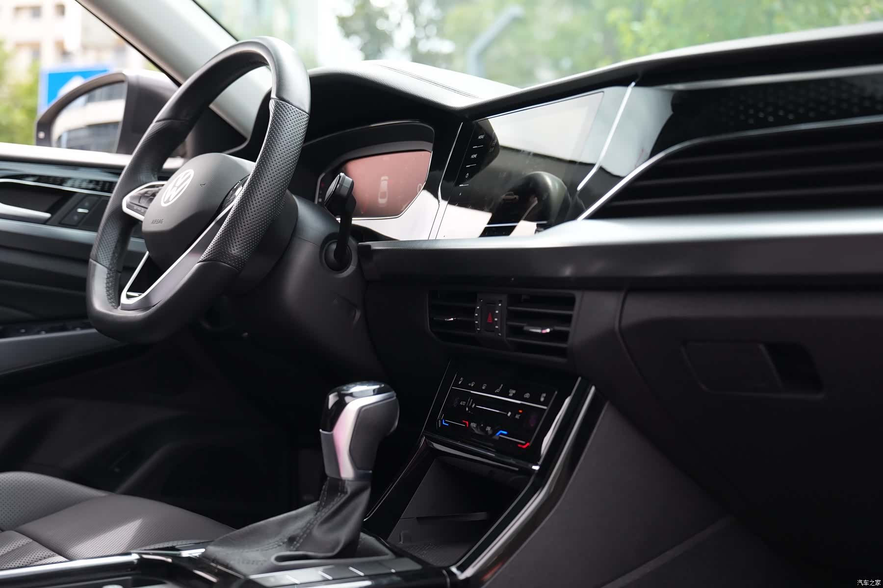 Volkswagen Passat, 2024 12