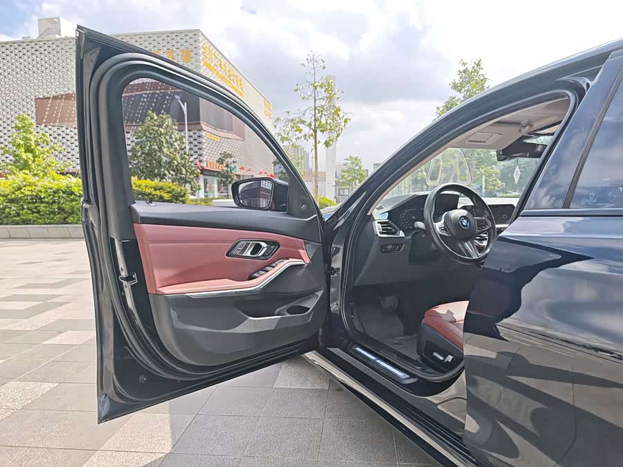 BMW 3 Series 2021, фото 10