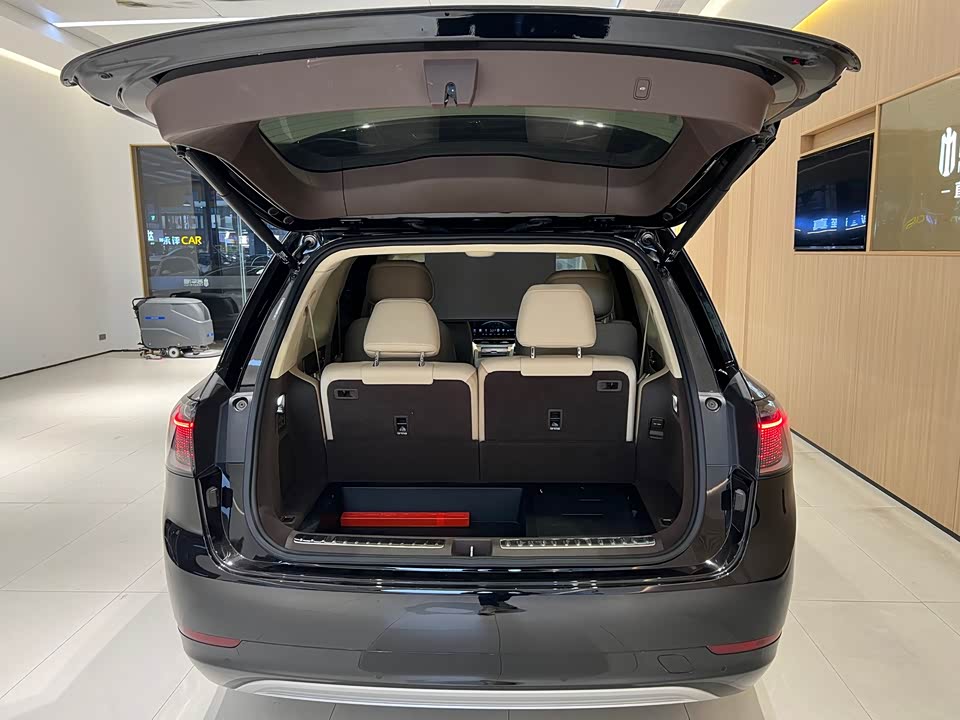 AITO Ask the world M9