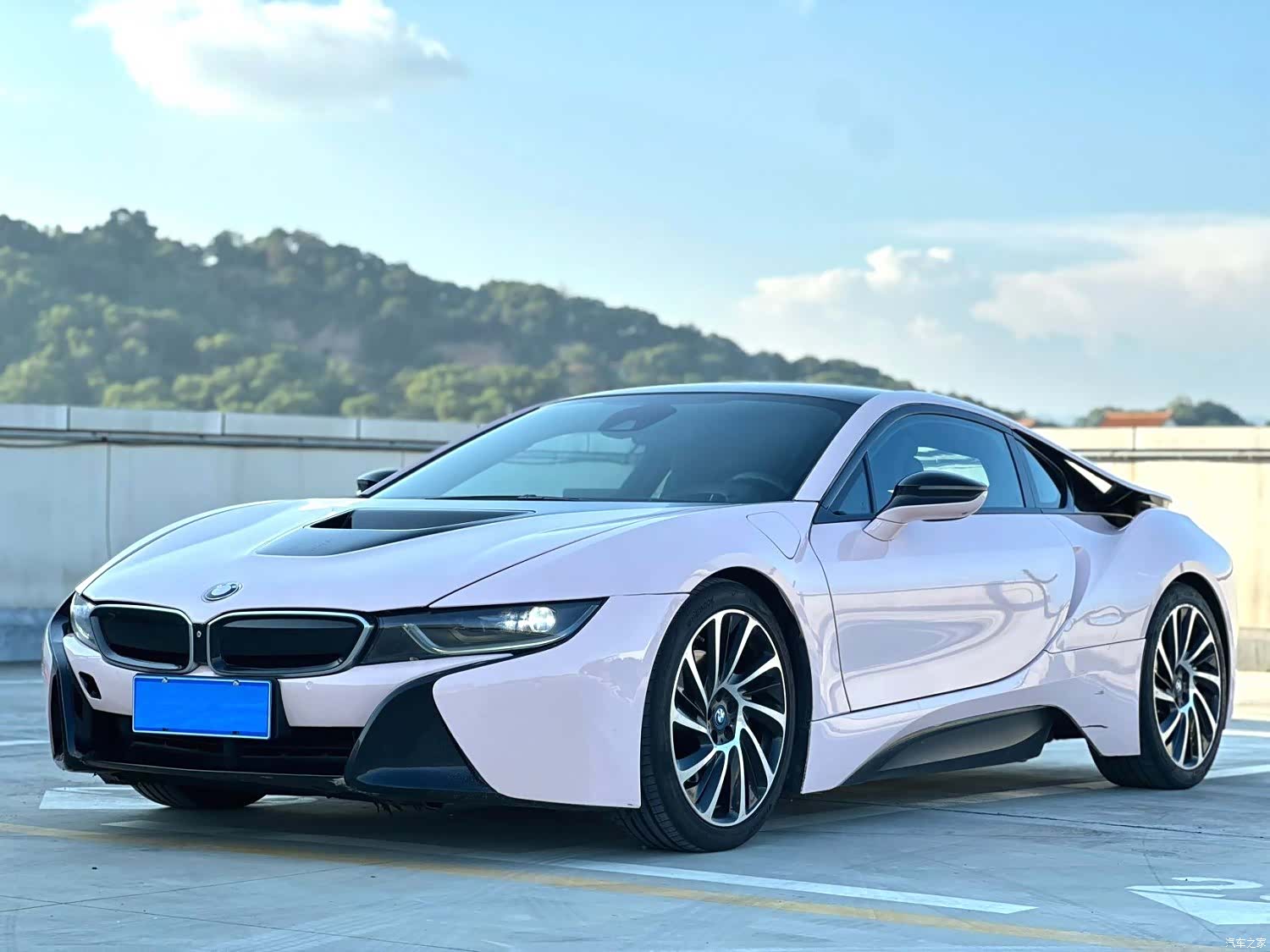 BMW i8, 2016 1