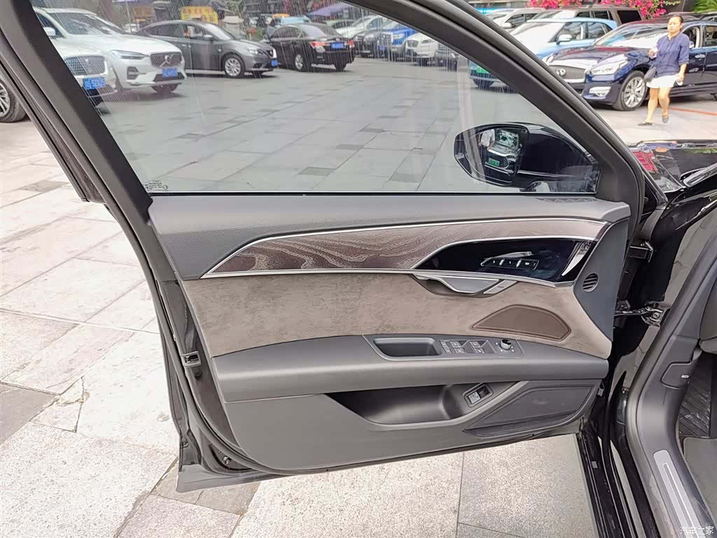 Audi A8L, 2021 6
