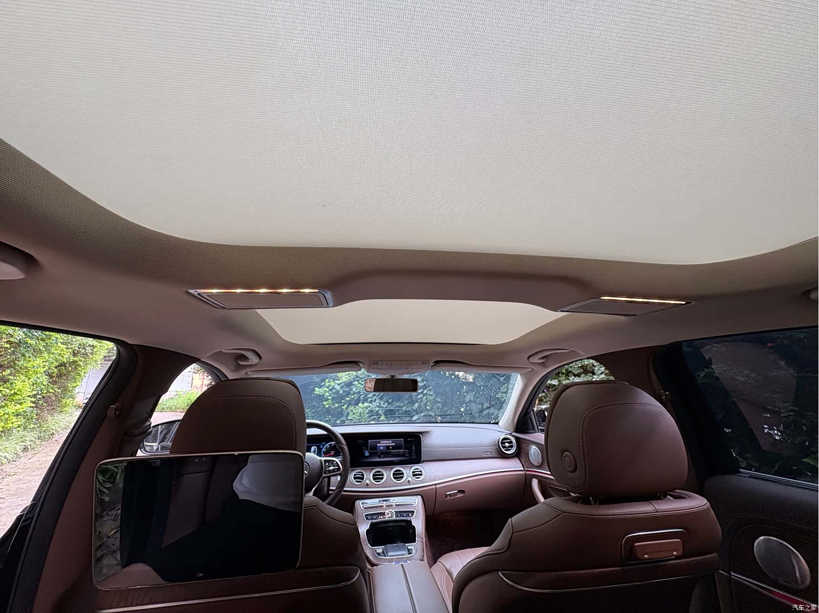 Mercedes-Benz E-Class, 2019 10