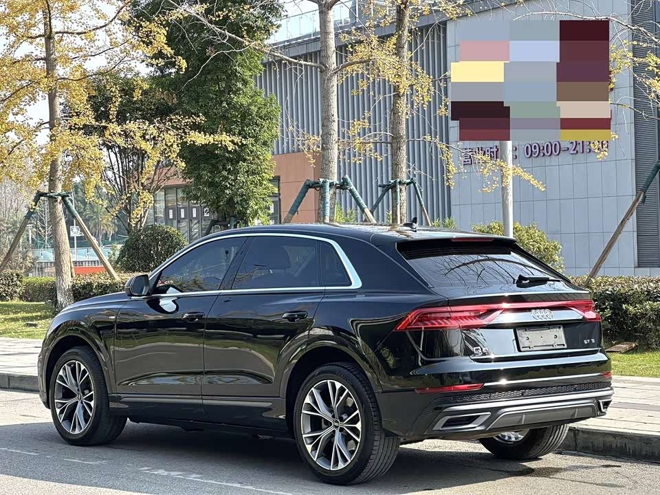 Audi Q8