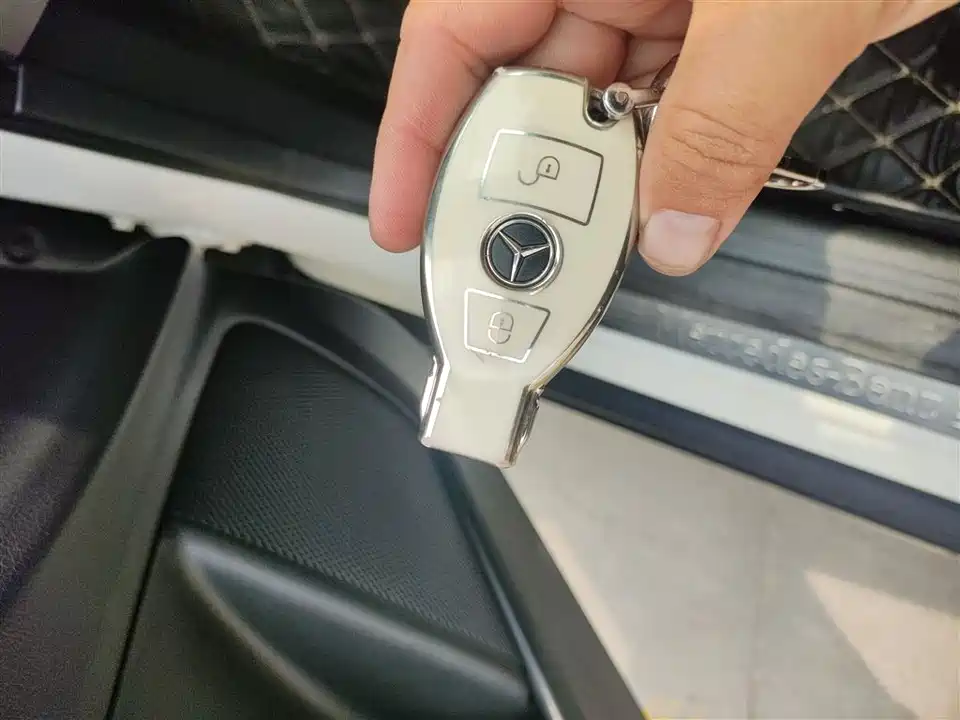 Mercedes-Benz GLA Mercedes-Benz GLA