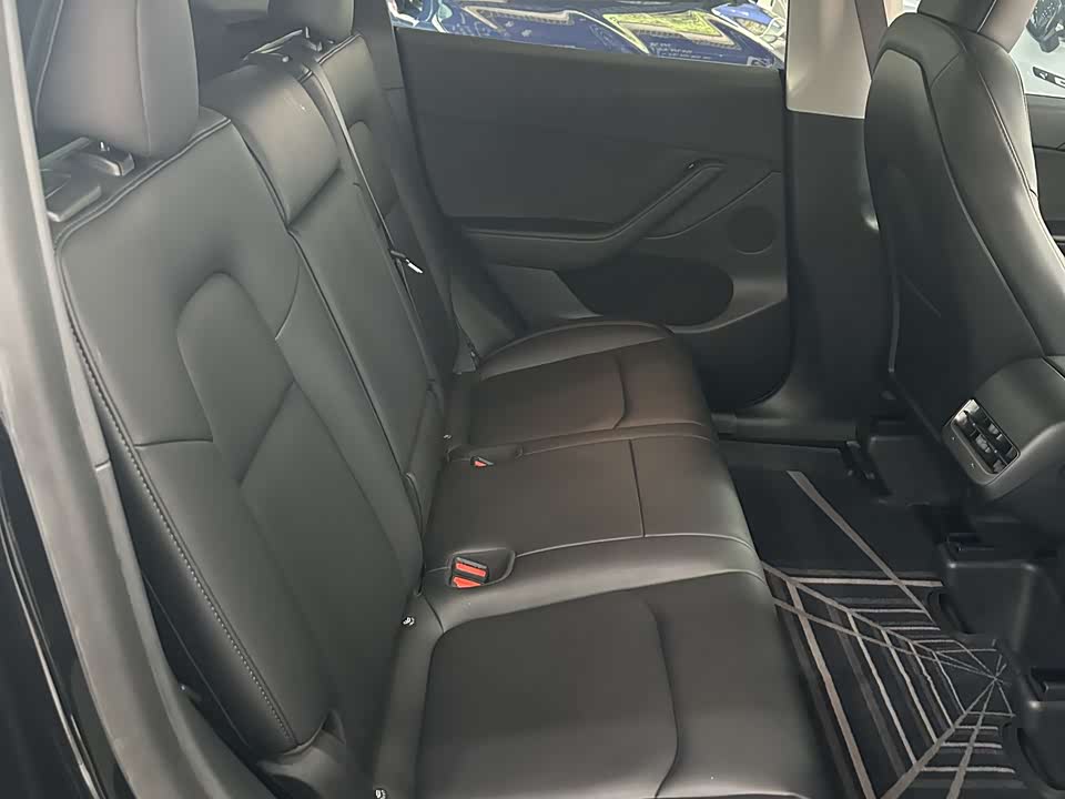 Tesla Model Y Tesla Model Y