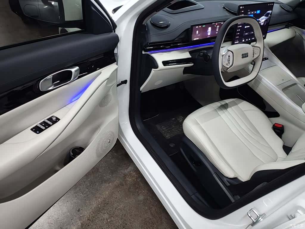 Geely Galaxy E5, 2025 16