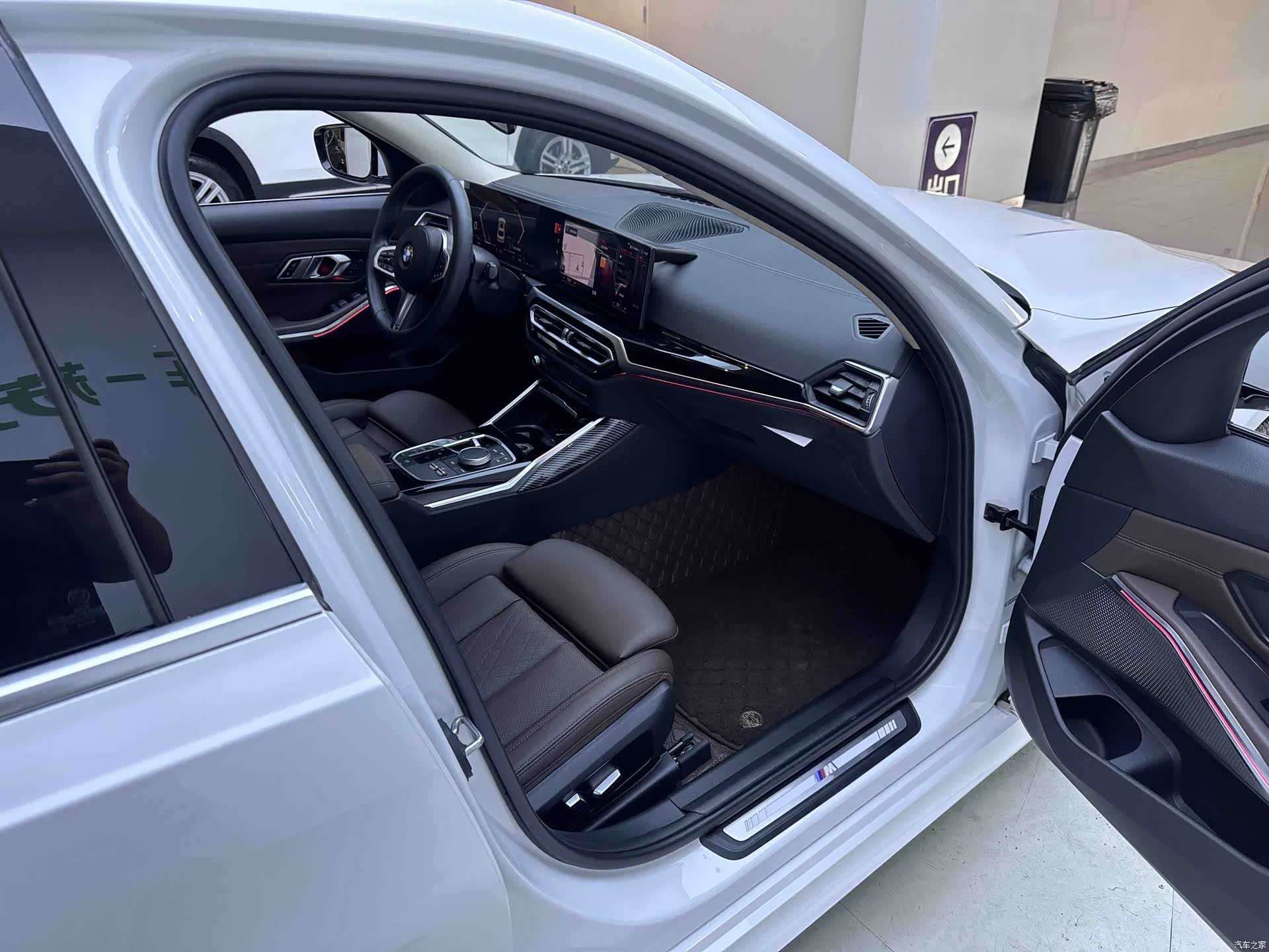 BMW 3 Series, 2023 11