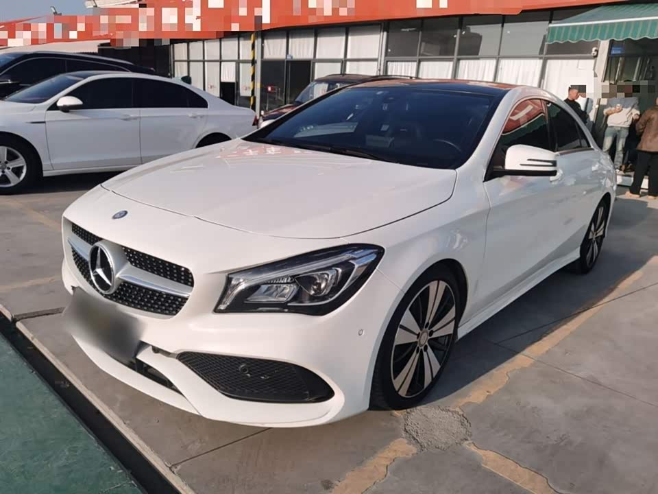 Mercedes-Benz CLA