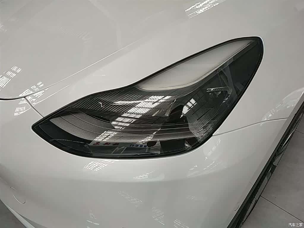 Tesla Model Y, 2021 24