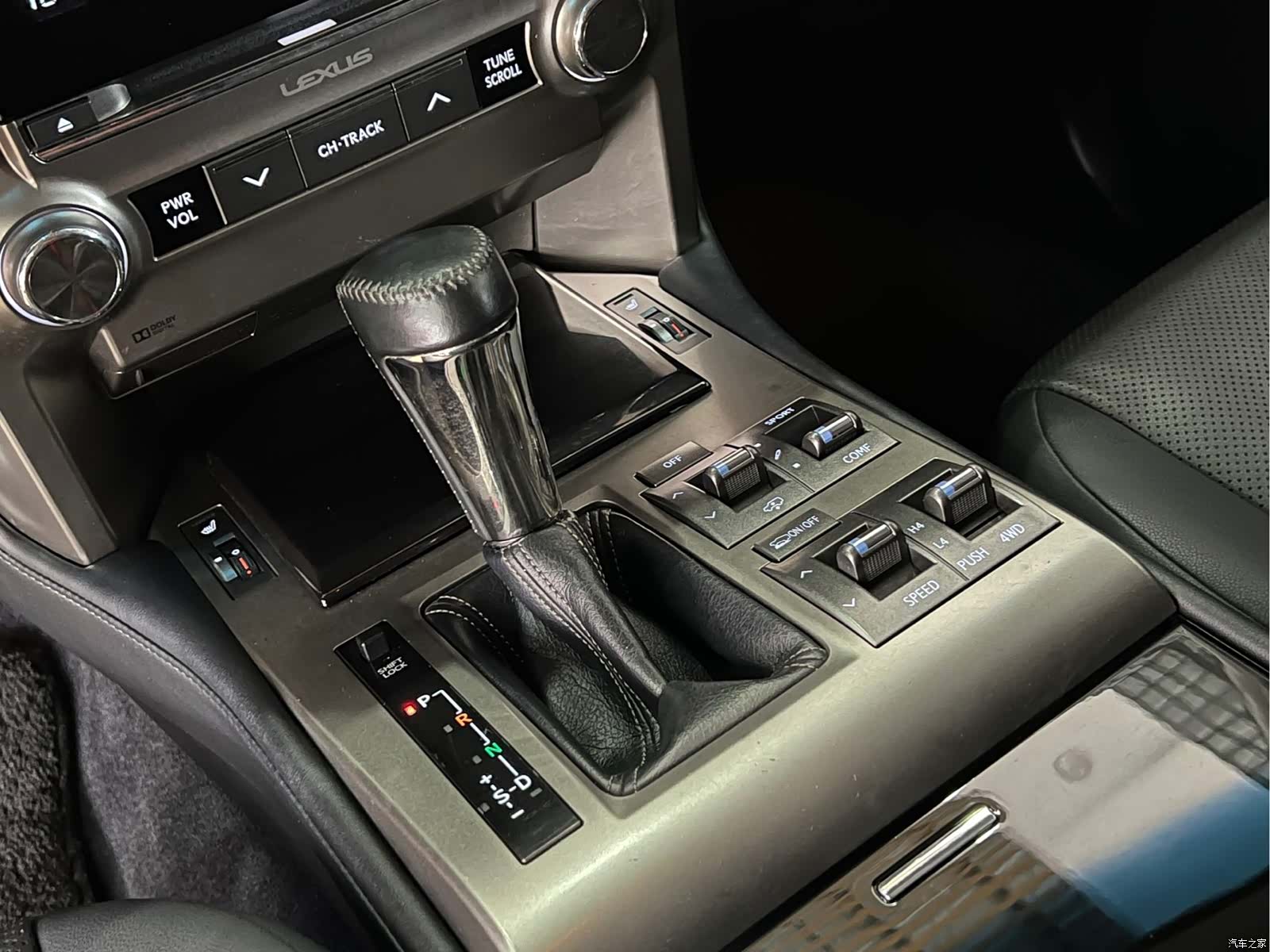 Lexus GX, 2015 12