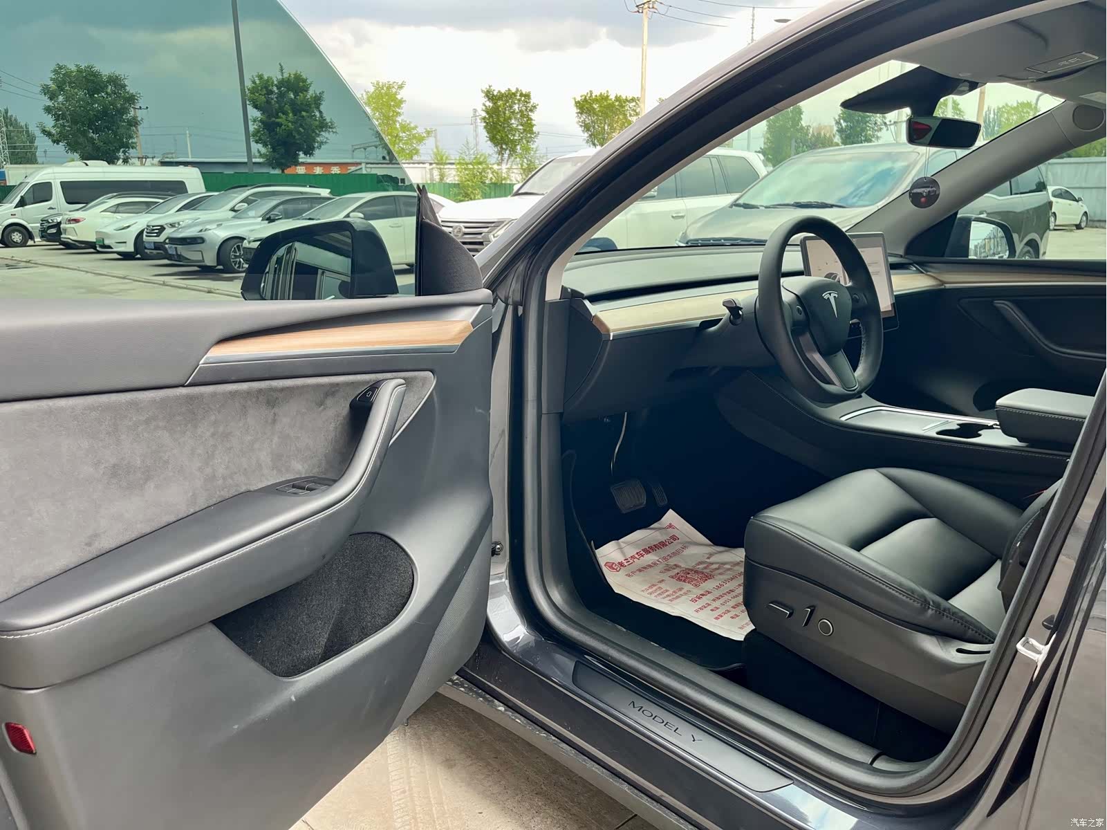 Tesla Model Y, 2022 4