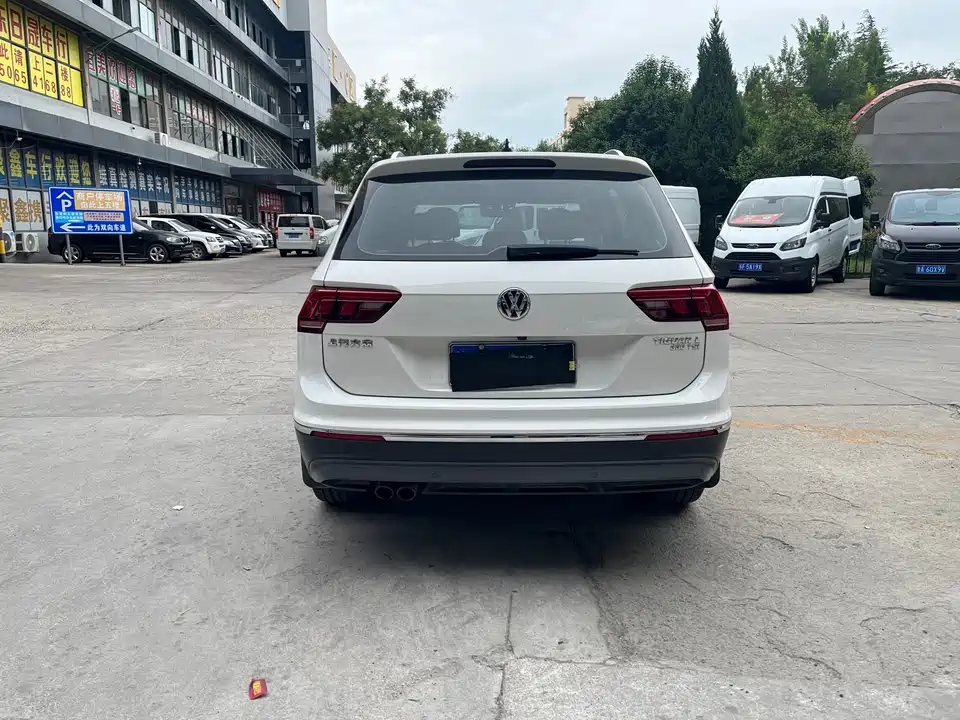 Volkswagen Tiguan L