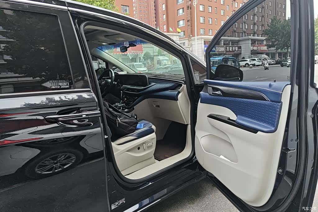 Buick GL8, 2024 8