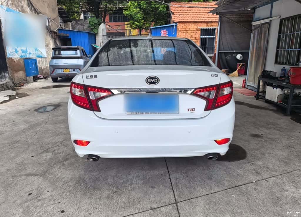 BYD G5, 2015 6