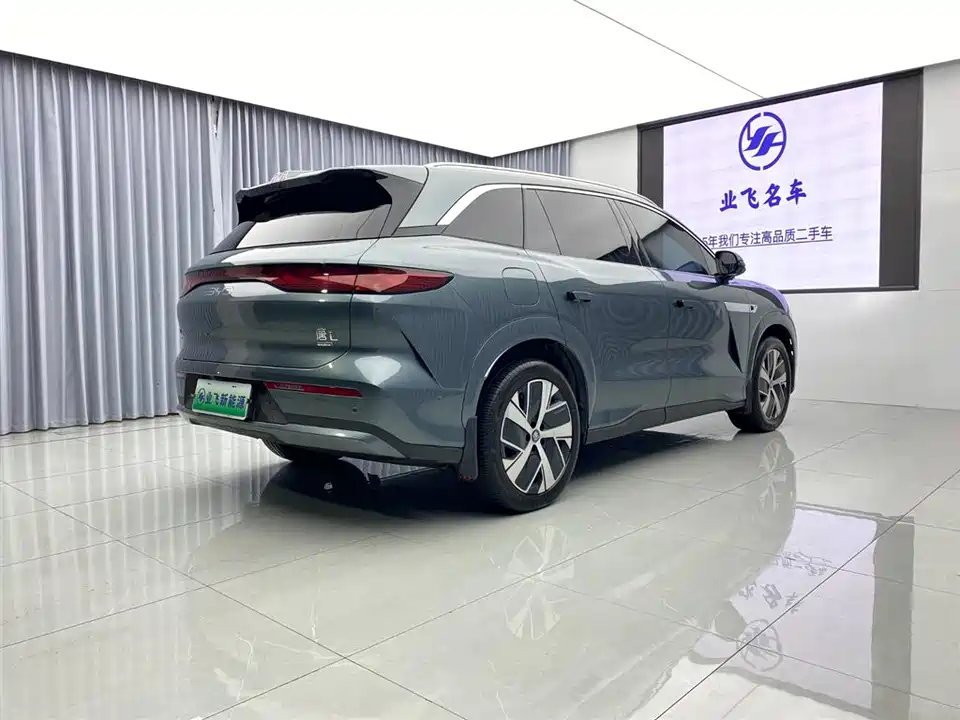 BYD Tang L