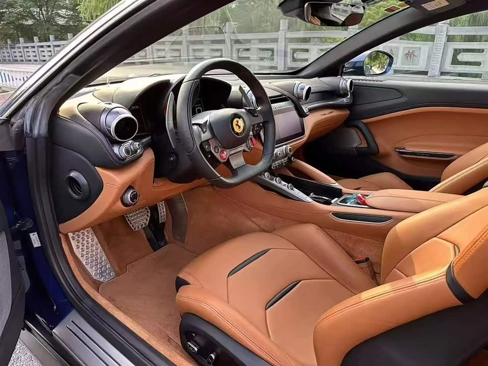Ferrari GTC4Lusso