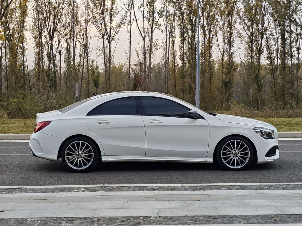 Mercedes-Benz CLA
