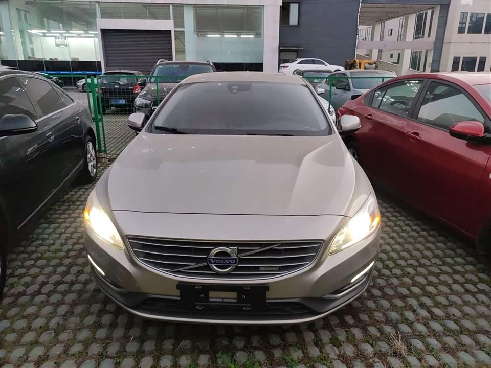 Volvo S60