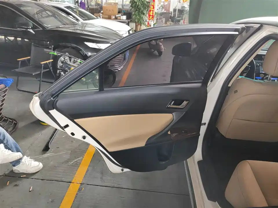 Toyota Reiz