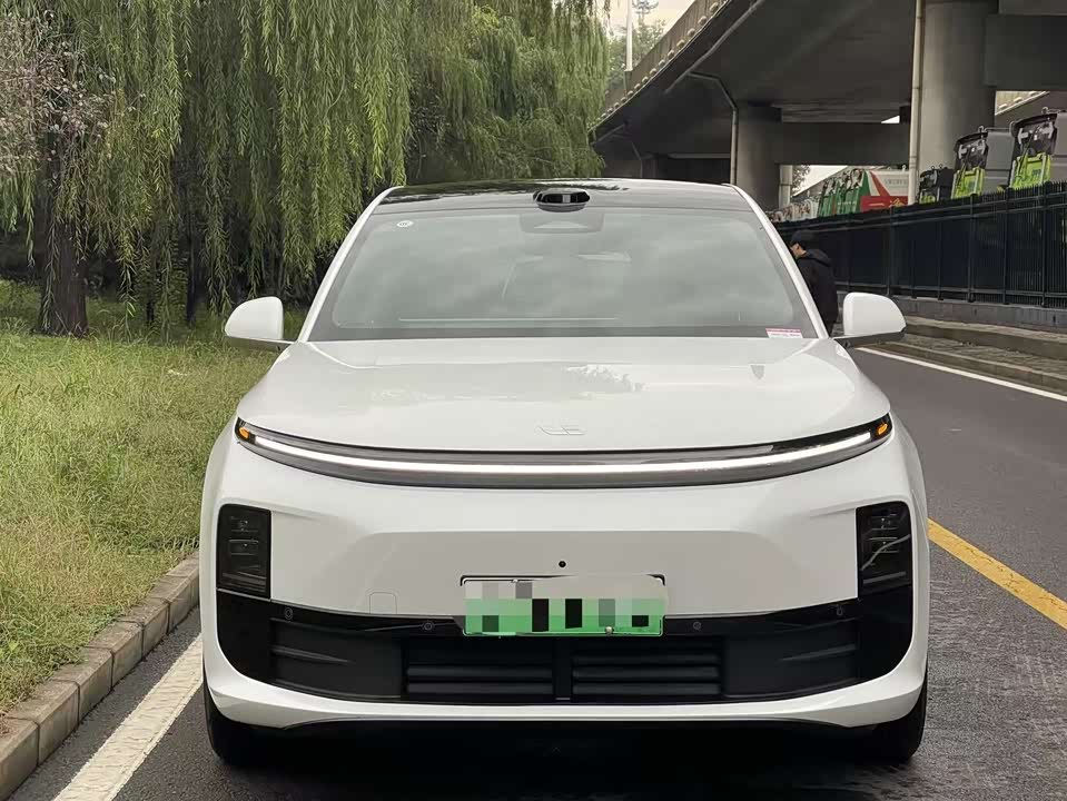 Li Auto Ideal L6