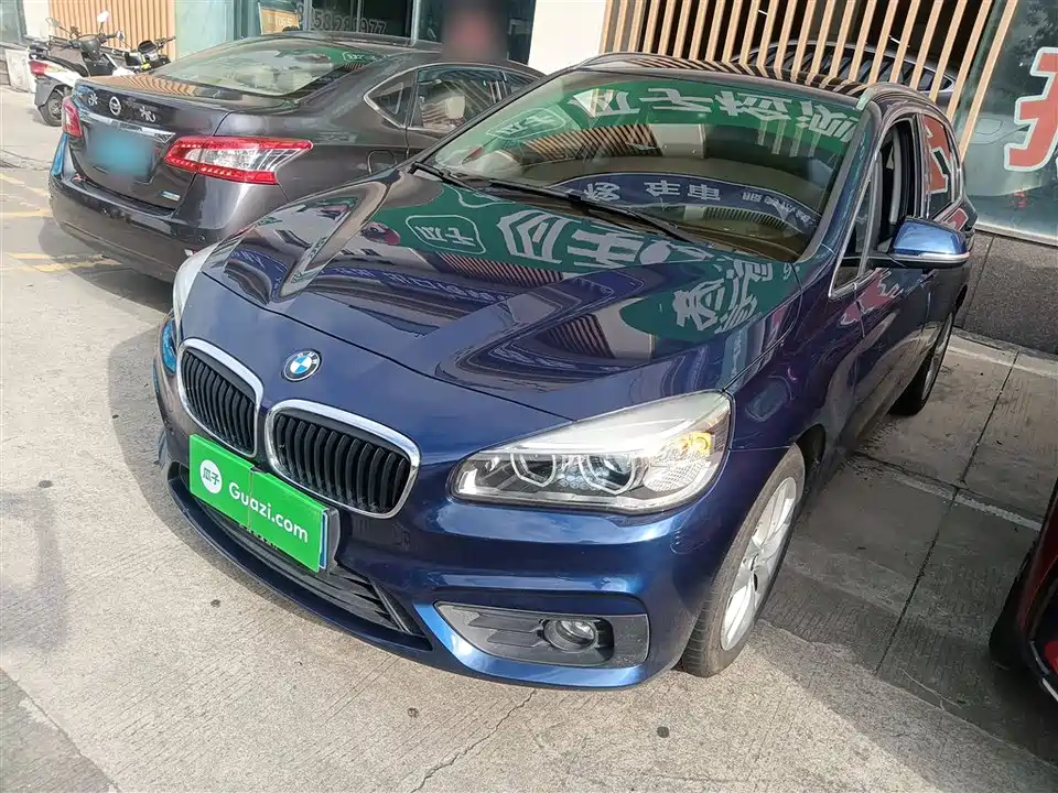 BMW 2 series station wagon