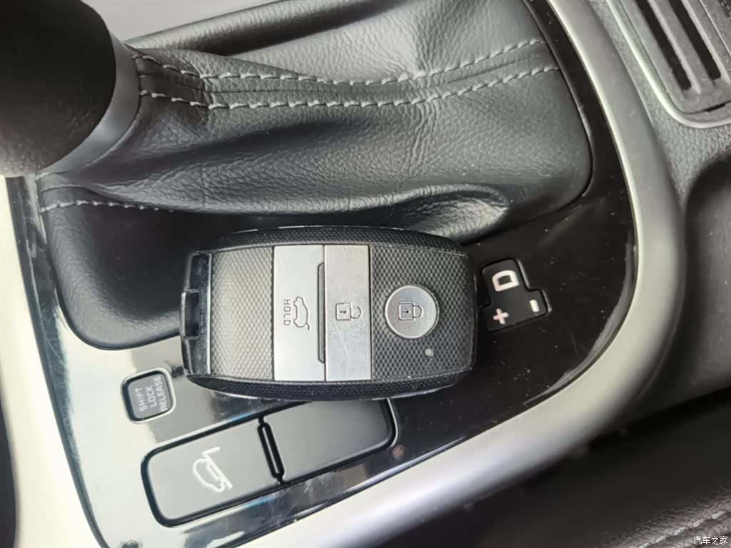 Kia KX3, 2016 9