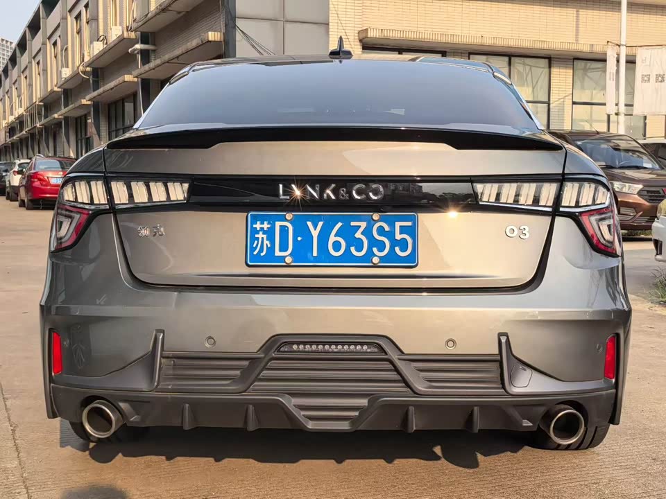Lynk & Co 03 Lynk & Co 03