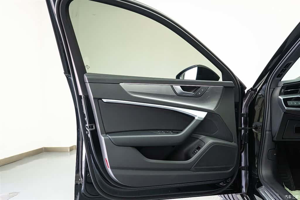 Audi A6L, 2022 9