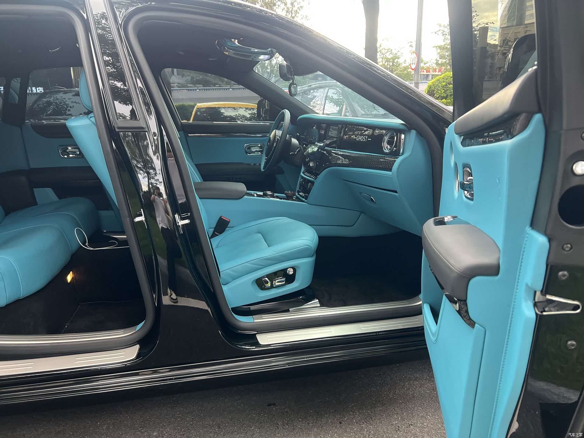 Rolls-Royce Ghost, 2011 10