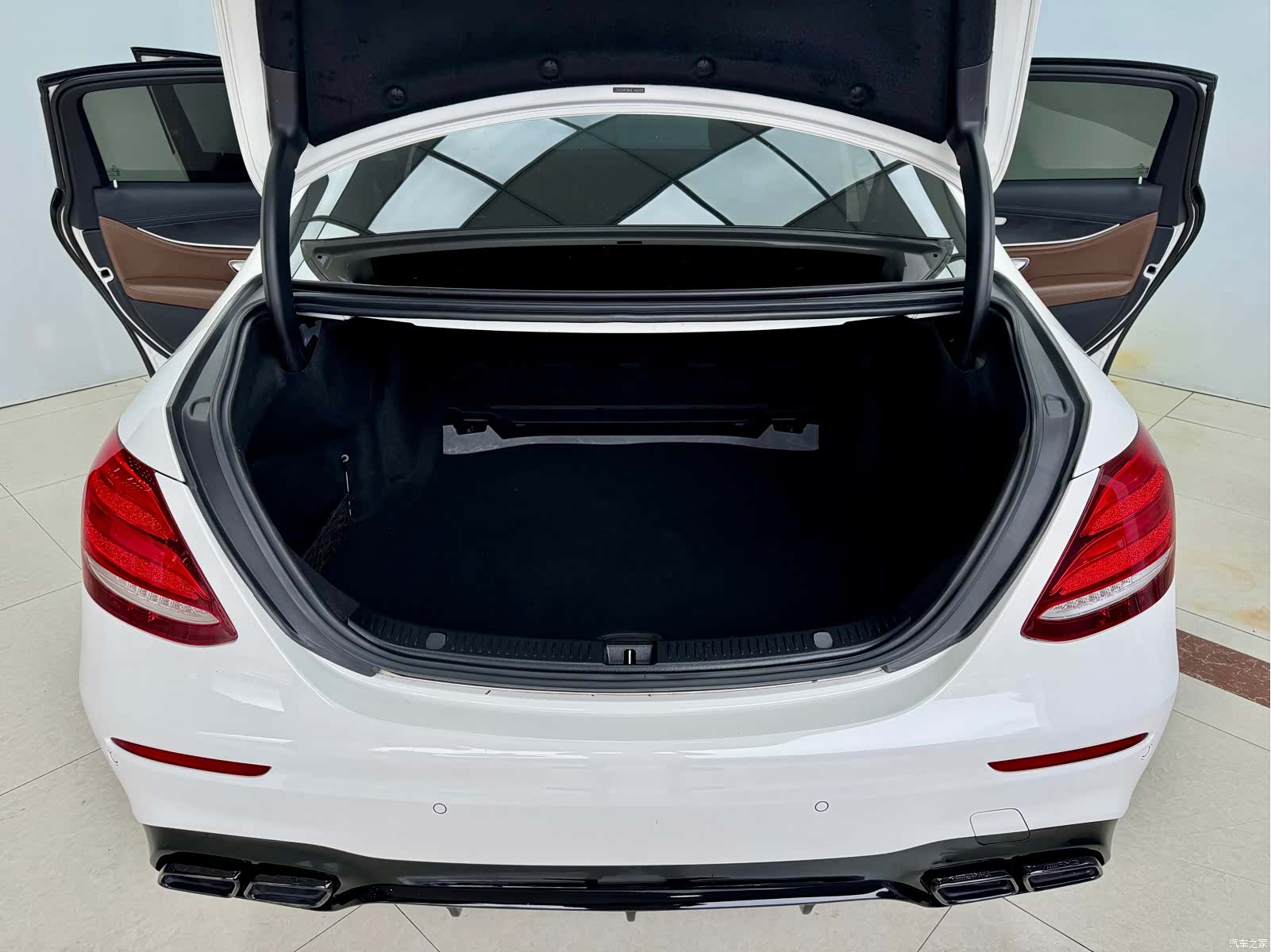 Mercedes-Benz E-Class, 2017 22