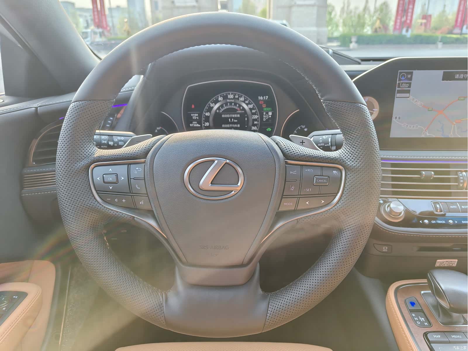 Lexus LS, 2021 8