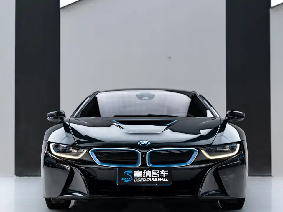 BMW i8