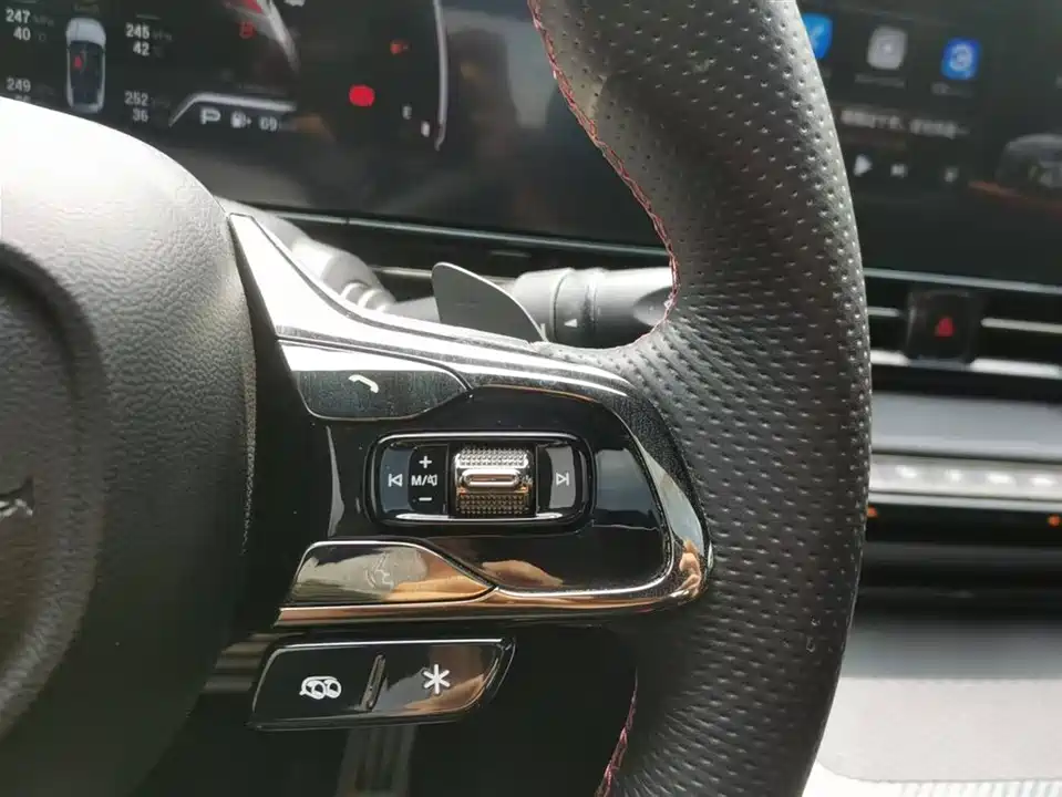 Trumpchi Shadow Leopard