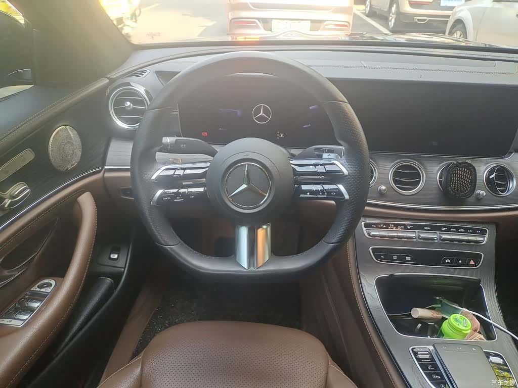 Mercedes-Benz E-Class, 2022 11
