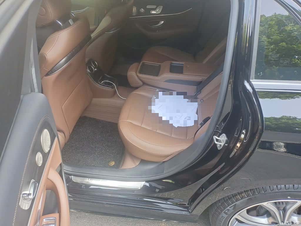 Mercedes-Benz E-Class, 2022 18