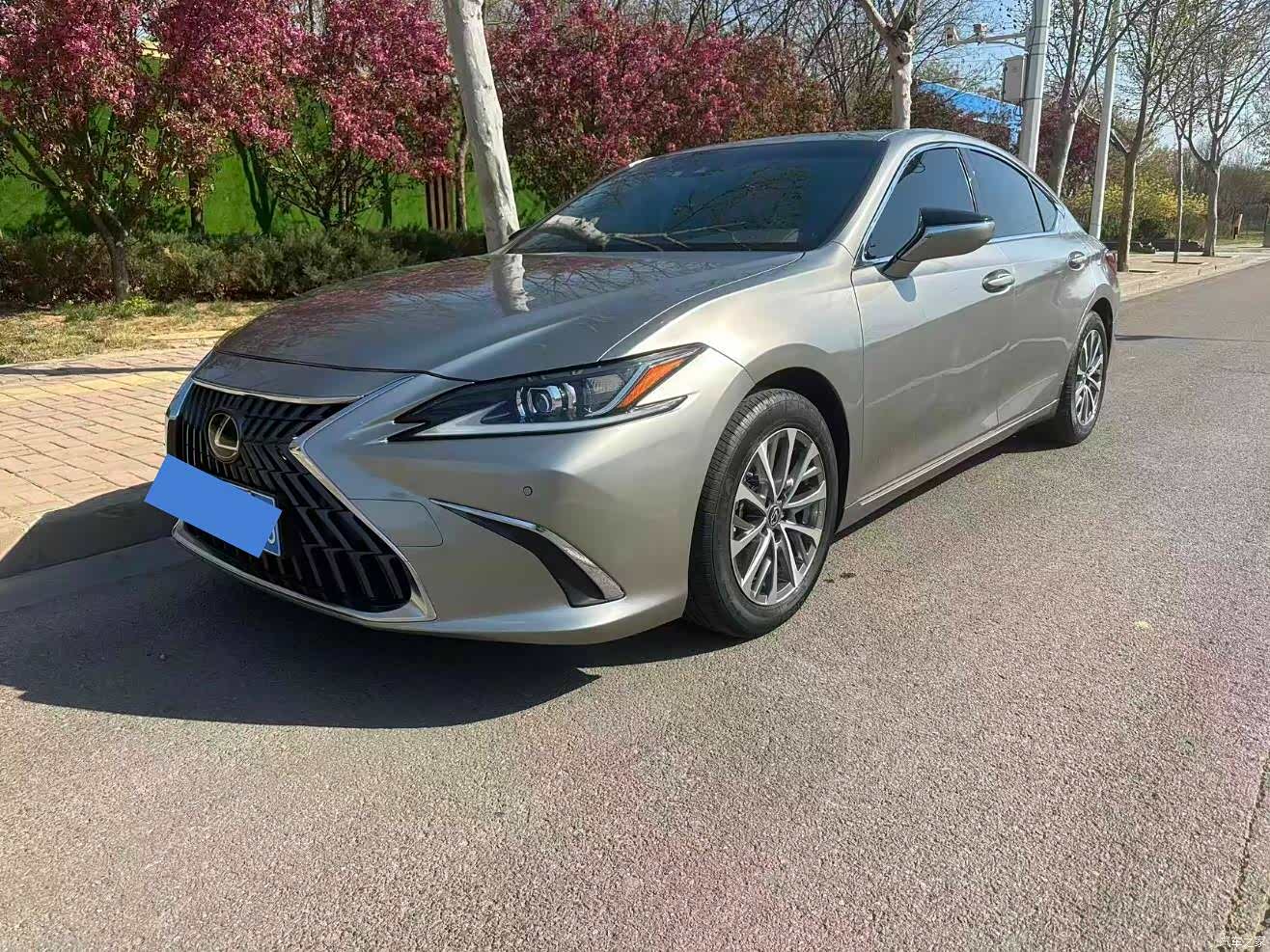 Lexus ES, 2024 1