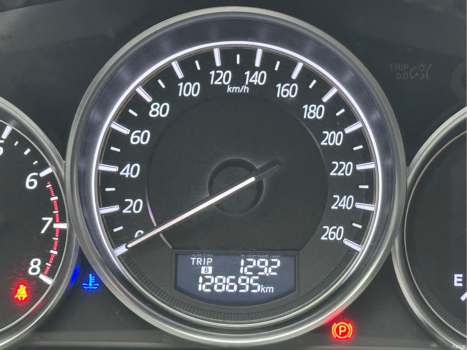 Mazda Atenza, 2017 31