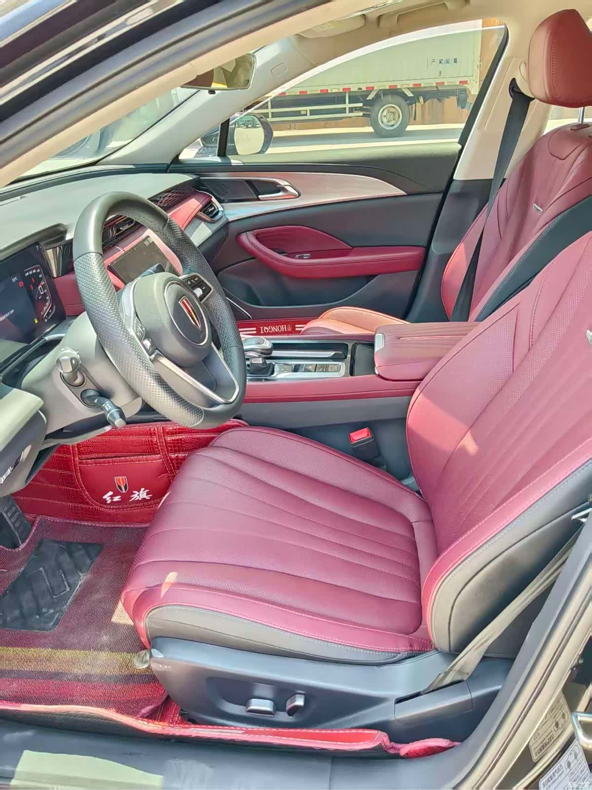Hongqi H5, 2022 4