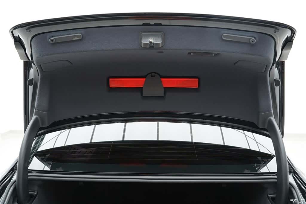 Audi A6L, 2012 23