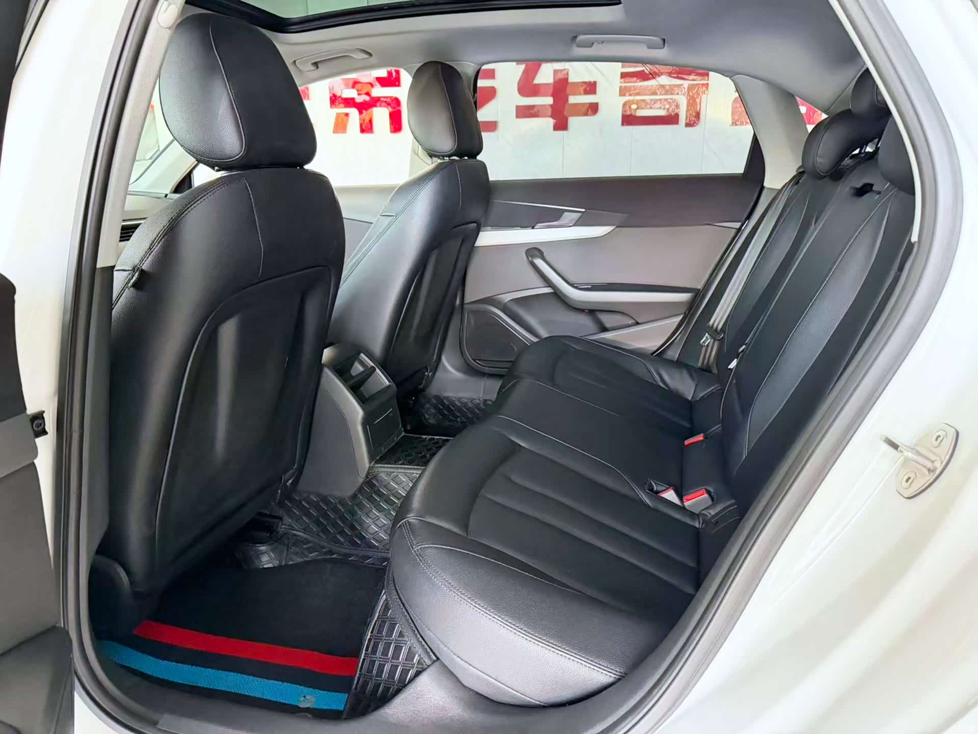 Audi A4L, 2020 4