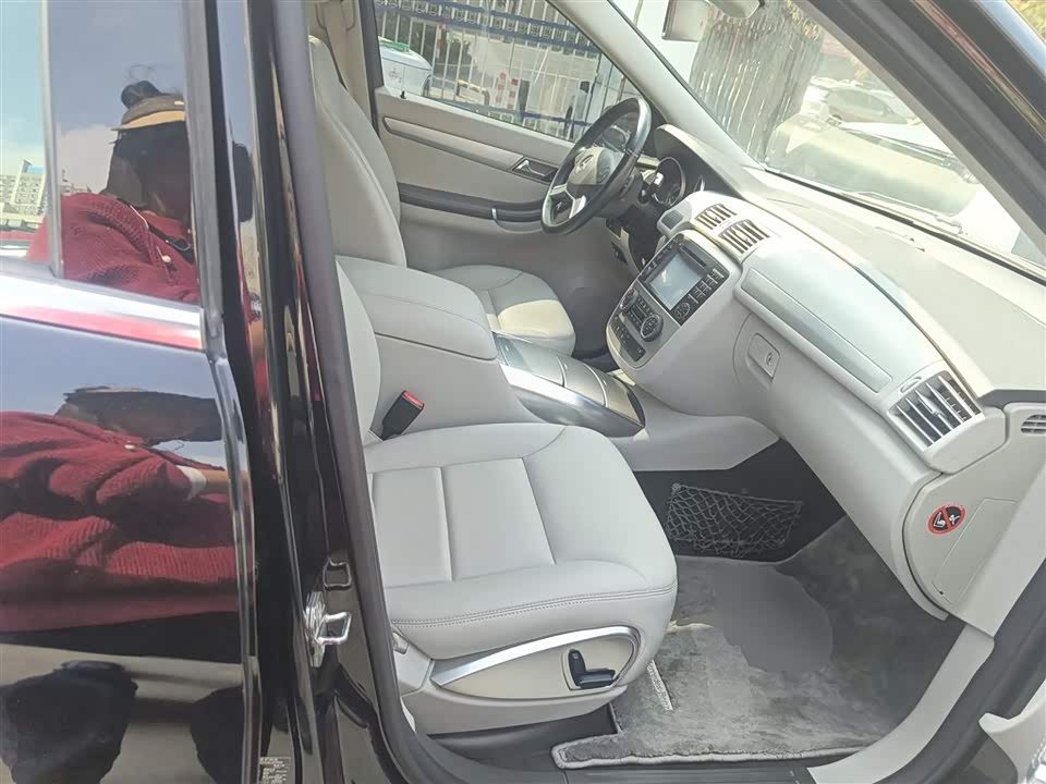 Mercedes-Benz R-class