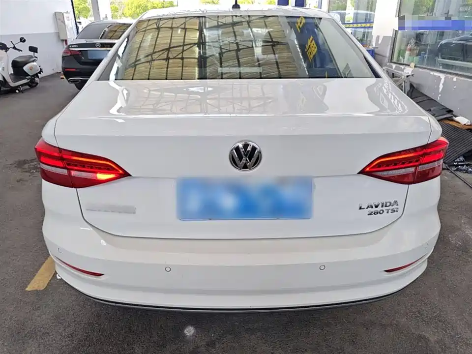 Volkswagen Lavida