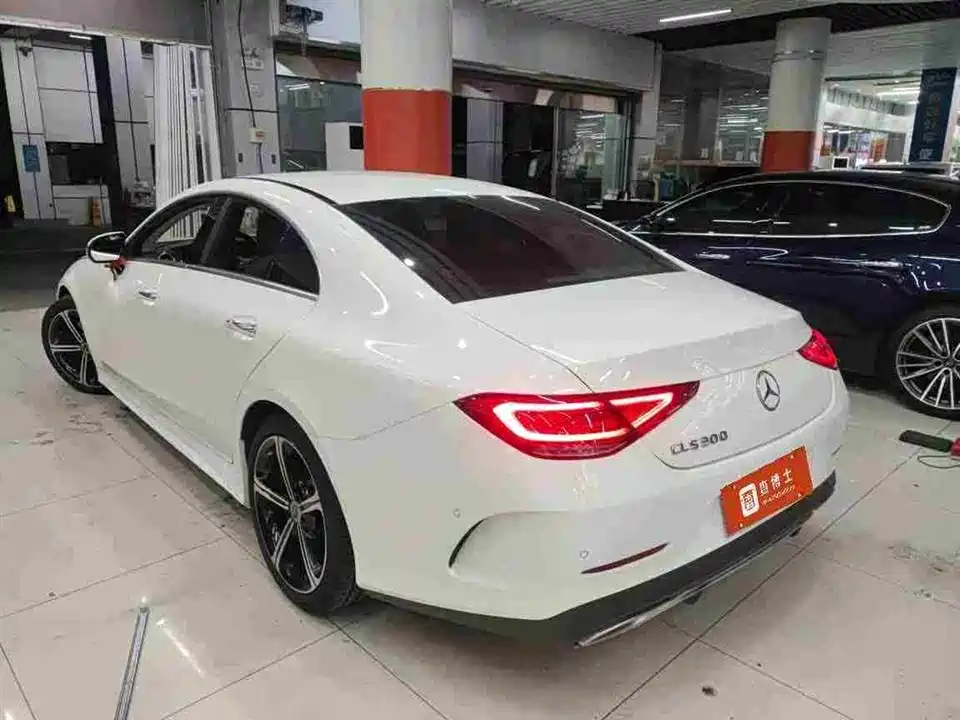 Mercedes-Benz CLS