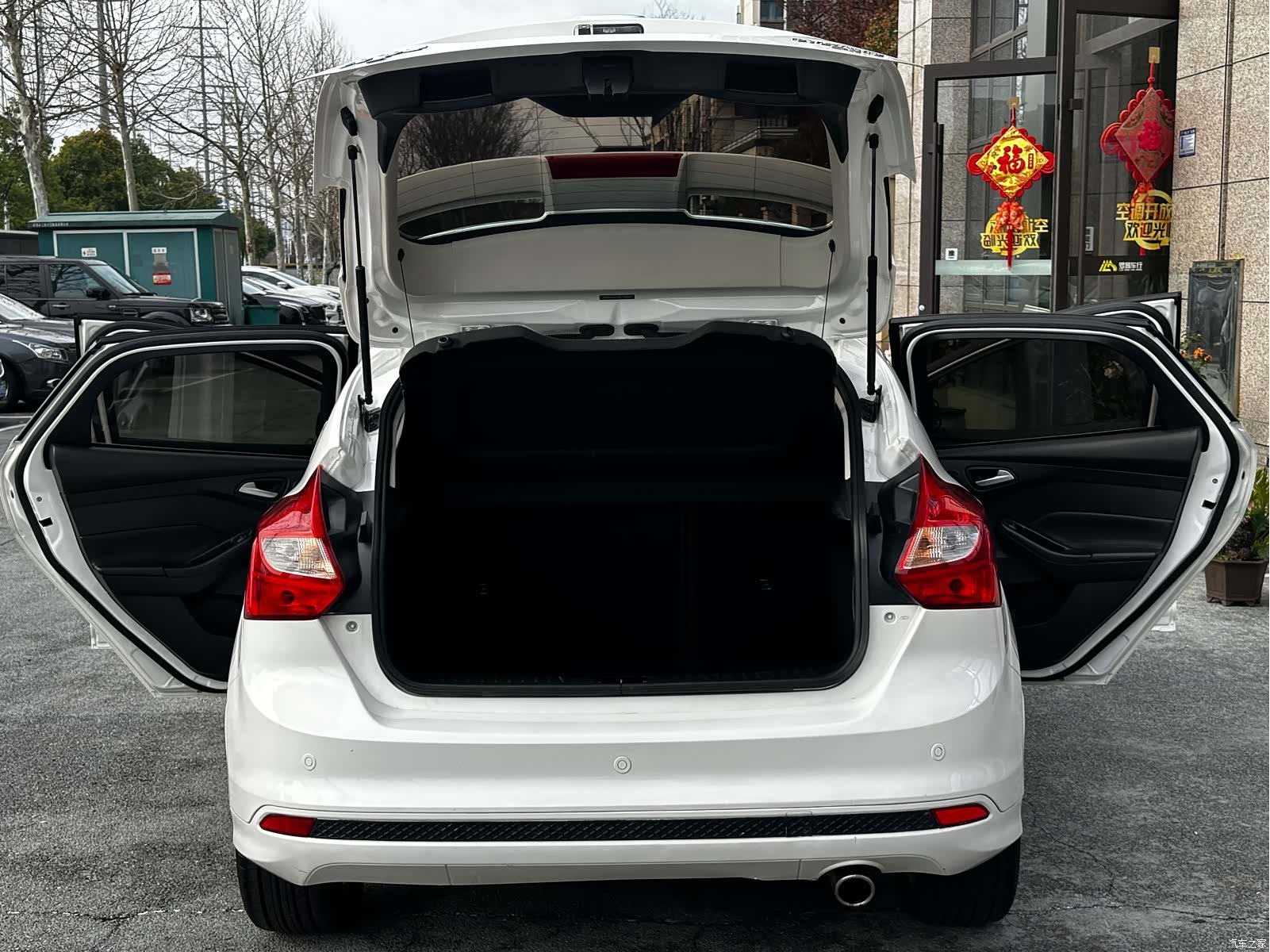 Ford Focus, 2014 18