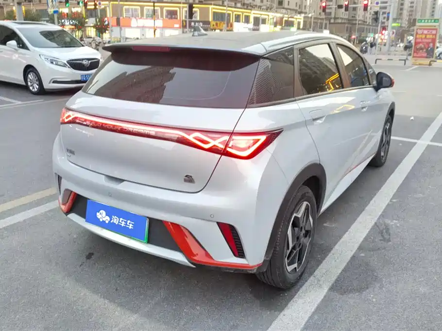 BYD dolphin